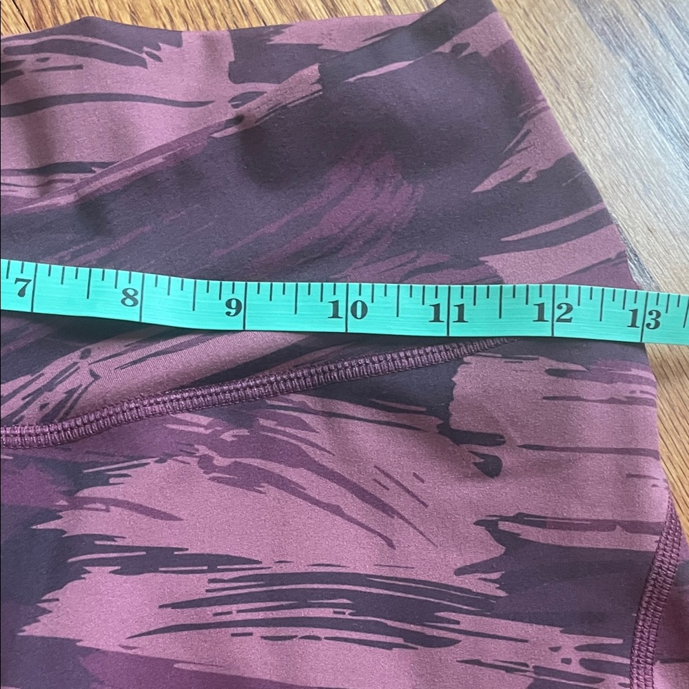 ALPHALETE Surface Power Purple Graphic Crossover Leggings Small - Picture 5 of 6